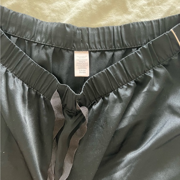 Victoria Secret PJ set - Picture 6 of 6